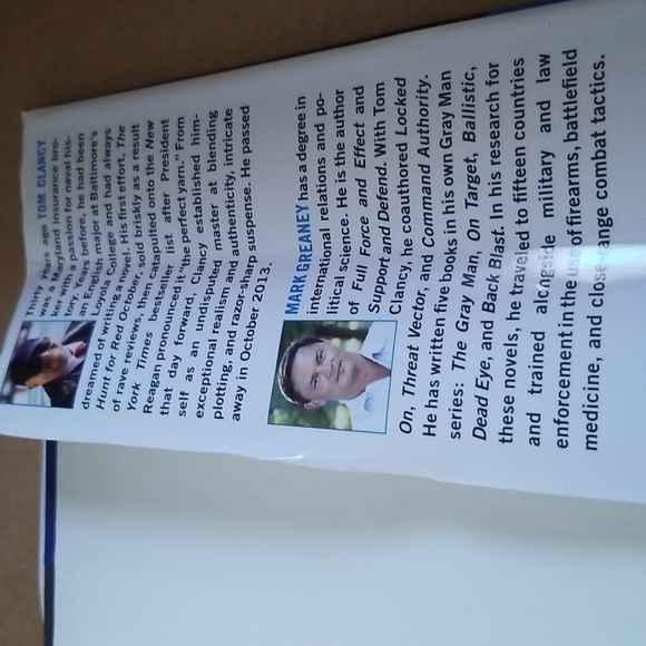 Tom Clancy Commander In Chief Hardcover Book - Picture 5 of 8